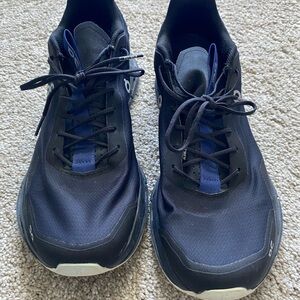 On Running Men's Athletic Shoes - Black and Blue